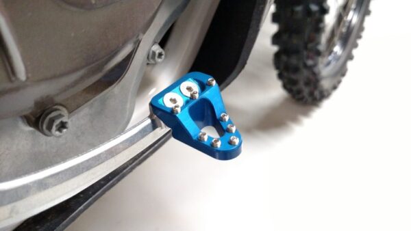 CLEAN SPEED KTM HUSKY GAS GAS STEPPED REAR BRAKE PEDAL PAD TIP, ANGLE MOUNT, BLUE INSTALLED