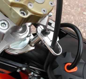 CLEAN-SPEED-STEERING-STABILIZER-CABLE-GUIDE-STANDARD-INSTALLED